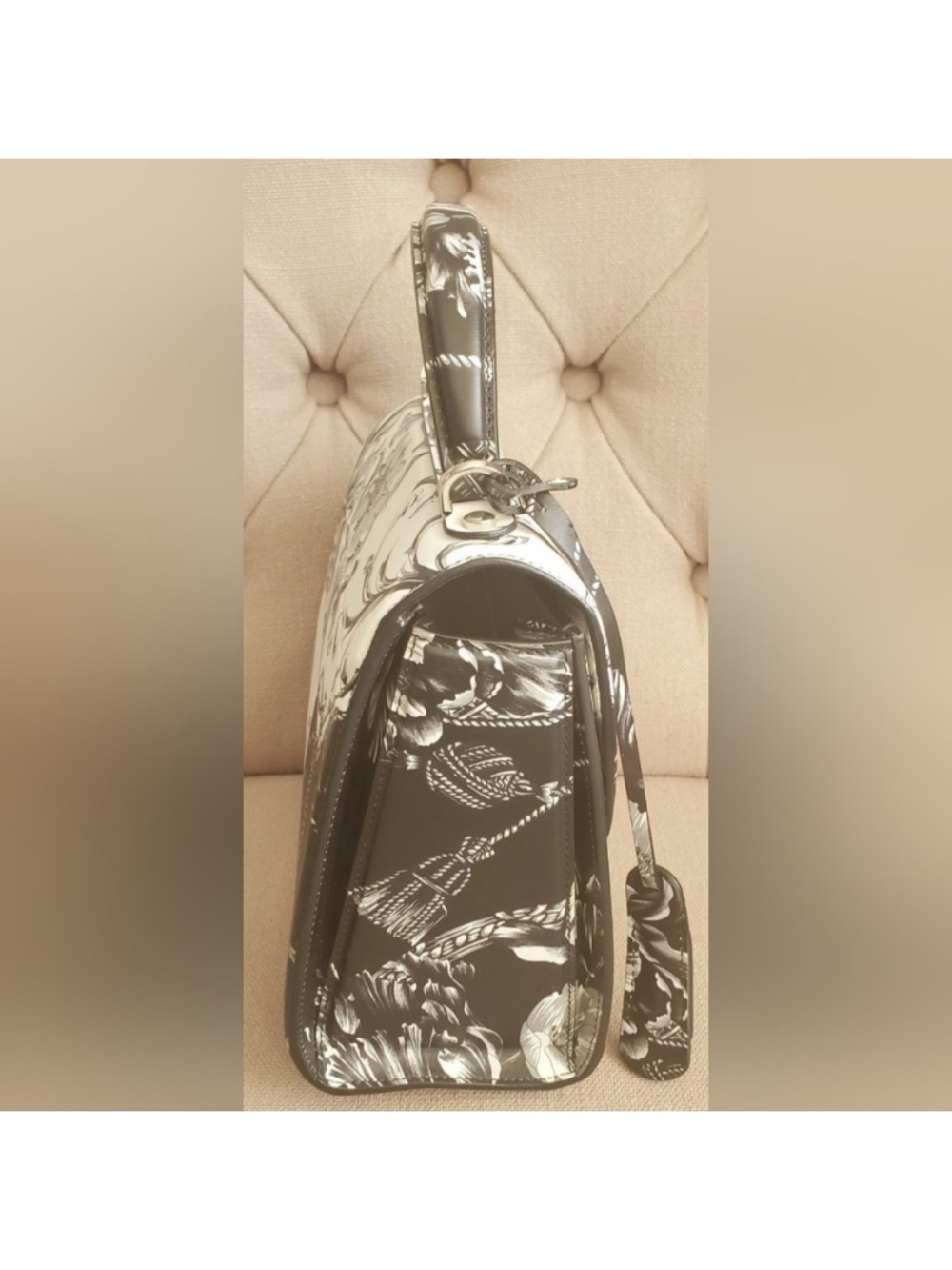 Ferragamo Black and White Baroque Patchwork Boxyz Bag "Limited Edition " - Picture 5 of 13